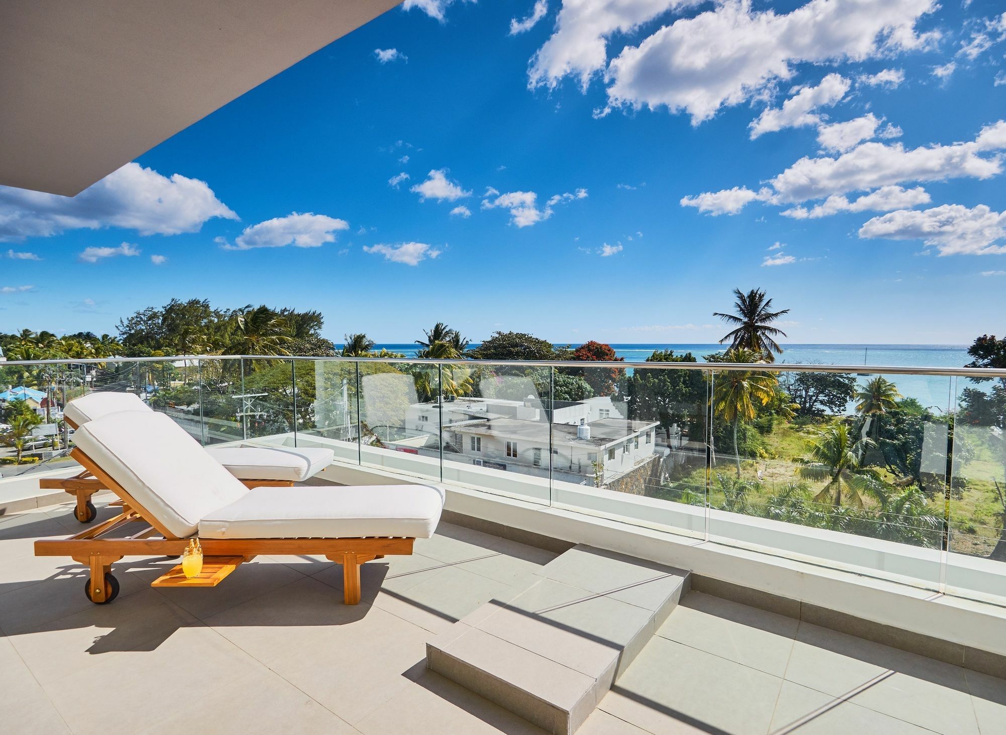 Liberty Drive Apartments & Penthouses By Lov Trou aux Biches Eksteriør billede